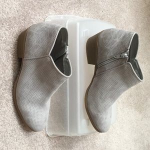 Light grey booties
